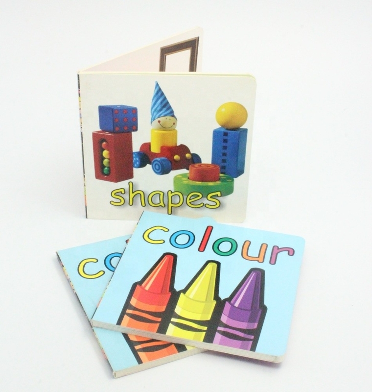 Os serviços de impressão deslocados do livro para colorir laminaram o papel 300gsm revestido