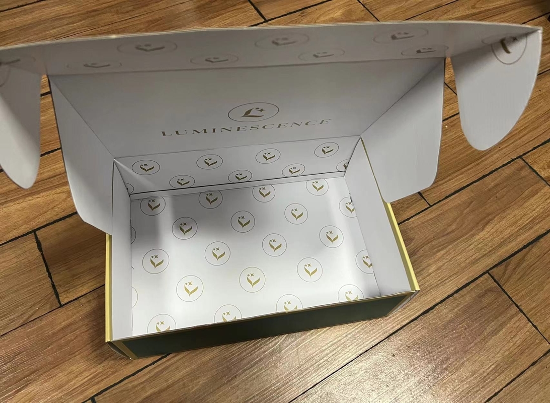 A cor completa da placa do Livro Branco de CMYK imprimiu caixas para produtos dos cuidados com a pele